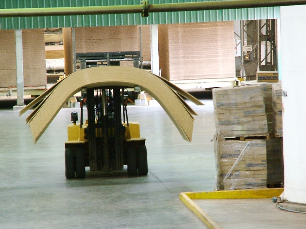 La Provincia se comprometió a gestionar limitaciones para la importación de terciado La Provincia se comprometió a gestionar limitaciones para la importación de terciado