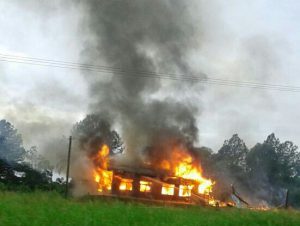 Incendio en Colonia Victoria: El centro de capacitación para operarios forestales más avanzado del país se redujo a cenizas Incendio en Colonia Victoria: El centro de capacitación para operarios forestales más avanzado del país se redujo a cenizas