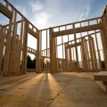 La madera, el material sustentable para construir y que podría ayudar en la crisis por altas emisiones de CO2