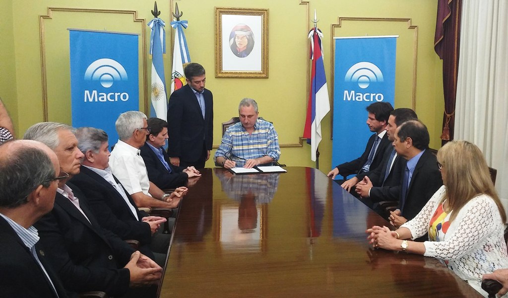 El Banco Macro financiará con 200 millones de pesos la construcción de casas de madera El Banco Macro financiará con 200 millones de pesos la construcción de casas de madera