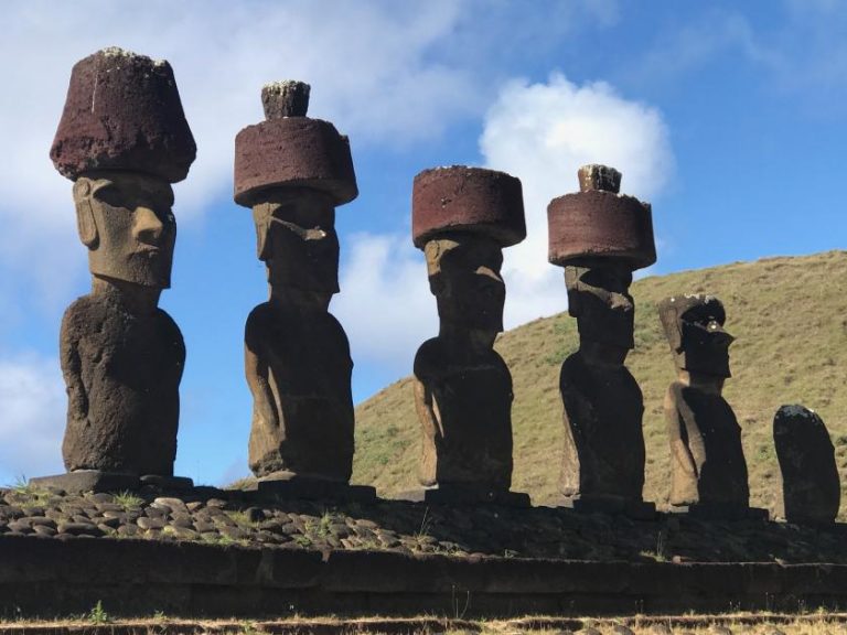 Ciencia y tradiciones milenarias se unen en la remota Rapa Nui para enfrentar los desafíos ambientales