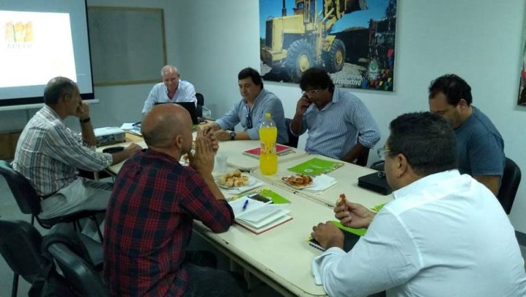 En un contexto de crisis de mercado y golpeados por las inundaciones, en Corrientes la foresto-industria buscará desarrollar al sector en 2019