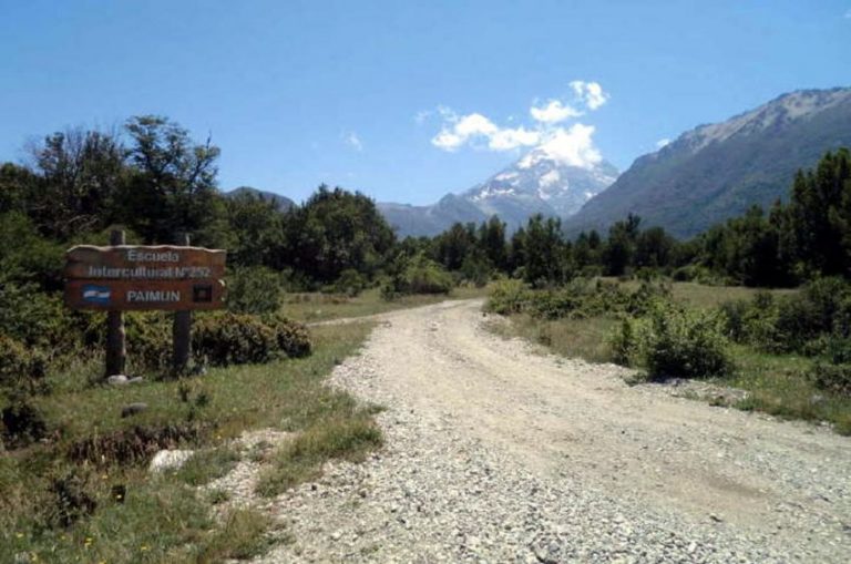 La Patagonia atrae por el impactante paisaje del Parque Nacional Lanín, un paraíso de bosques y lagos en el sur del Neuquén