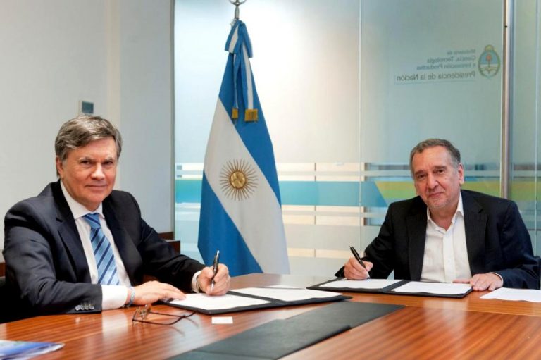 IICA firmó acuerdo con el gobierno argentino para impulsar plataforma regional de bioeconomía en América Latina y El Caribe