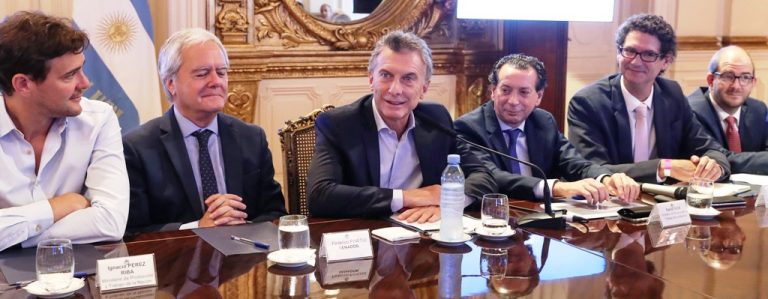 Macri presentó un proyecto para crear más de 200 mil empleos y multiplicar exportaciones