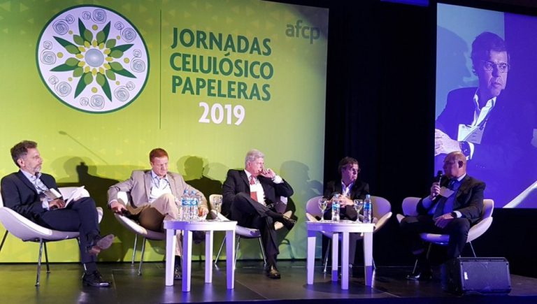 CEOS de empresas celulósicas papeleras del país expusieron sus perspectivas en las IV Jornadas Celulósico Papeleras