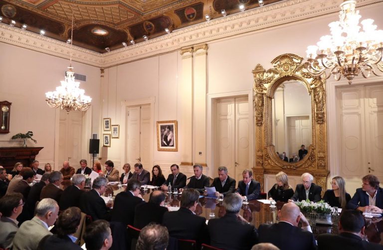 ¿Cuáles fueron los temas planteados por los empresarios a Mauricio Macri en la 8va reunión de la Mesa de Competitividad Foresto-industrial?