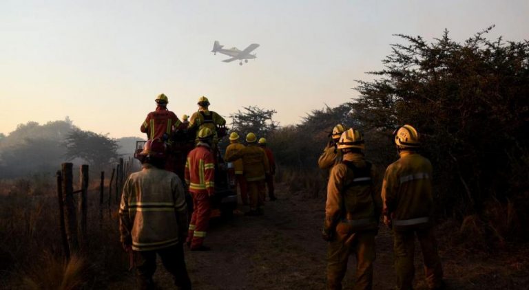 Nuevos focos de incendios en Córdoba: unas 800 hectáreas se quemaron entre La Cumbre, Villa Giardino y el combate sigue en el Valle de Traslasierra