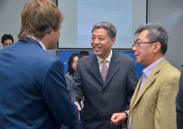 China busca proveedores de productos forestales a largo plazo en la Argentina