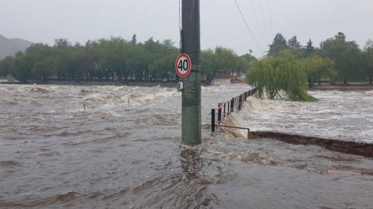 Córdoba: intensas lluvias provocaron crecidas en los principales ríos de los valles turísticos de la provincia