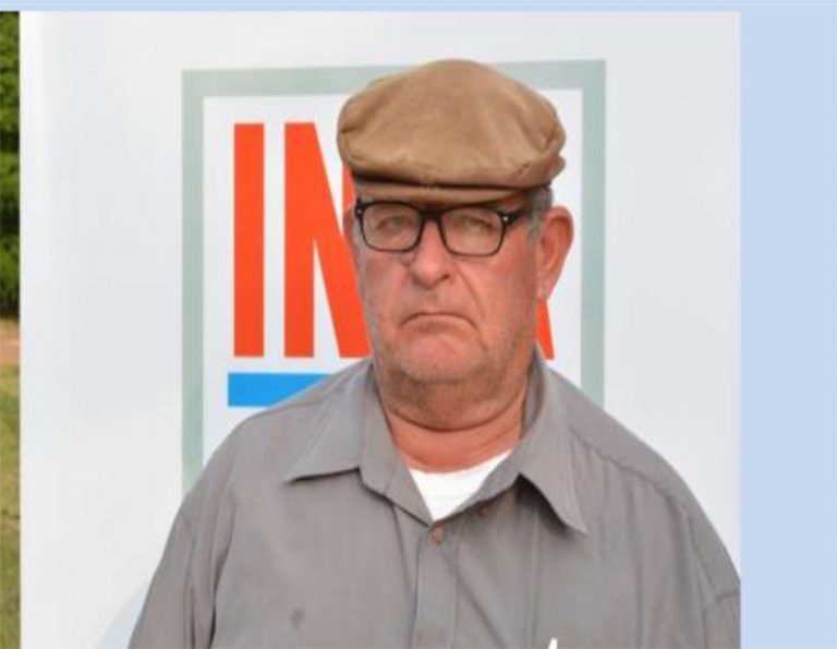 Conocé a Luis Cristhianse, quien diariamente monitorea todas las plantas frutales del Campo Experimental del INTA Concordia