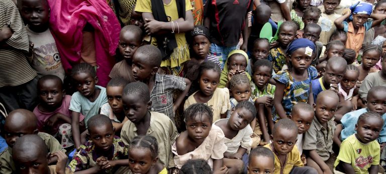 UNICEF: «Más de 8 millones de niños fueron desplazados por desastres naturales en 2019 y la pandemia empeoró sus condiciones»
