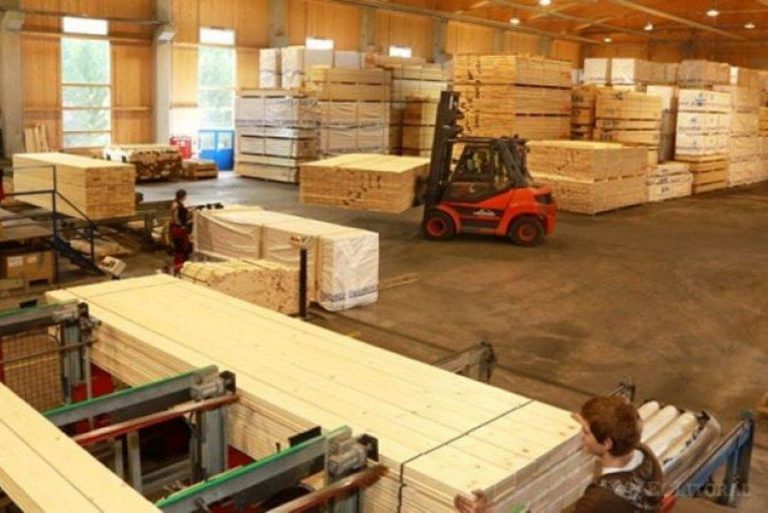 Corrientes: Desde Santo Tomé aseveran que se frenaron proyectos de inversión industrial y el cuadro actual para los aserraderos sigue siendo crítico