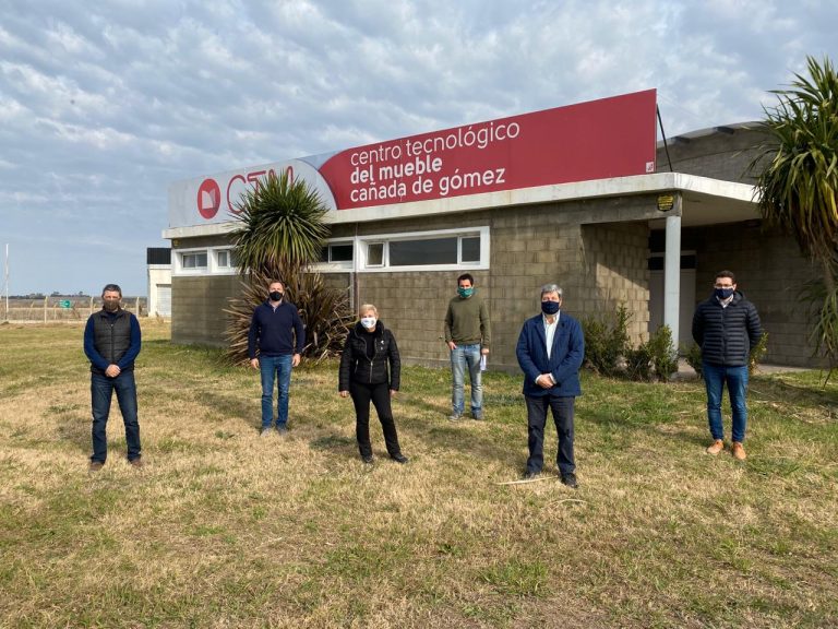 Santa Fe: presentaron equipamiento de avanzada en el Centro Tecnológico del Mueble de Cañada de Gómez