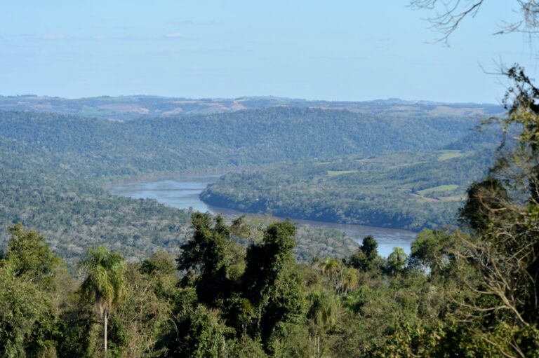 Un estudio analiza el crecimiento económico global que se lograría con inversión en protección ambiental