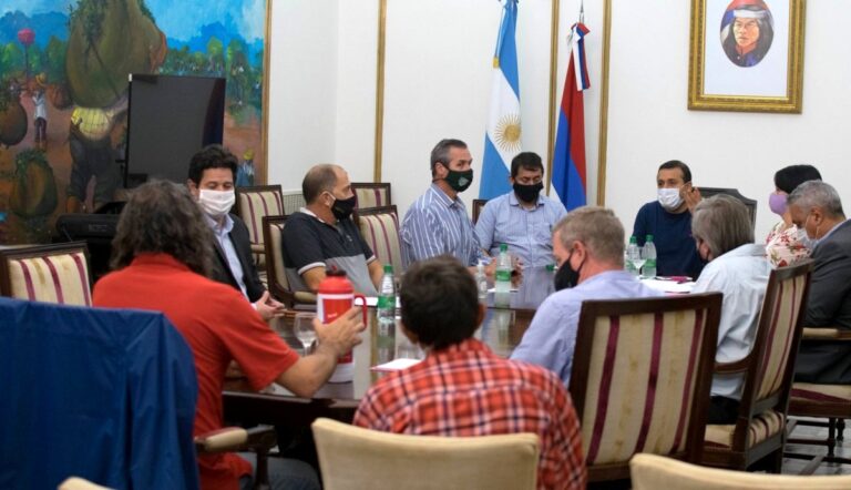 Con el acuerdo de tierras de Colonia Pepirí, el gobierno de Misiones garantizó derechos de familias históricas y pidió compromiso de todos para frenar nuevas usurpaciones