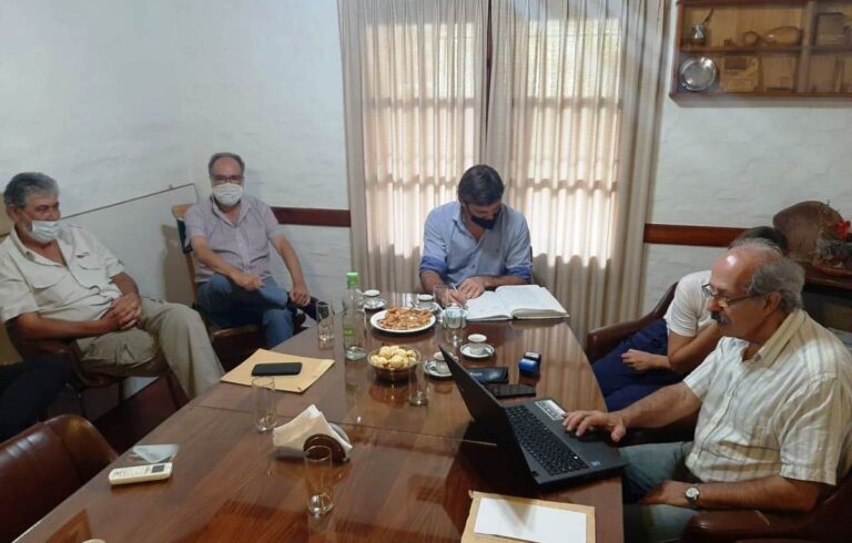 Misiones: se entregó más de 12 millones de pesos por compensación de las retenciones a las exportaciones a cinco PyMEs madereras  