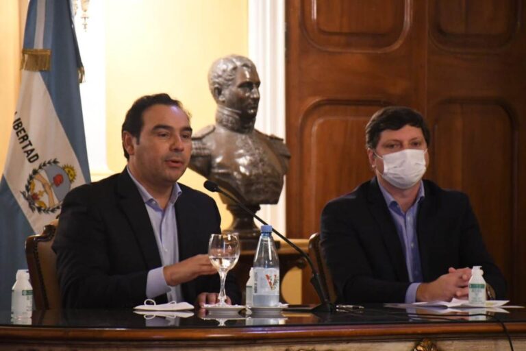 Corrientes analiza el impacto de la tasa forestal que impone Misiones: «Puede ser una oportunidad para invertir en agregar valor en nuestra provincia»