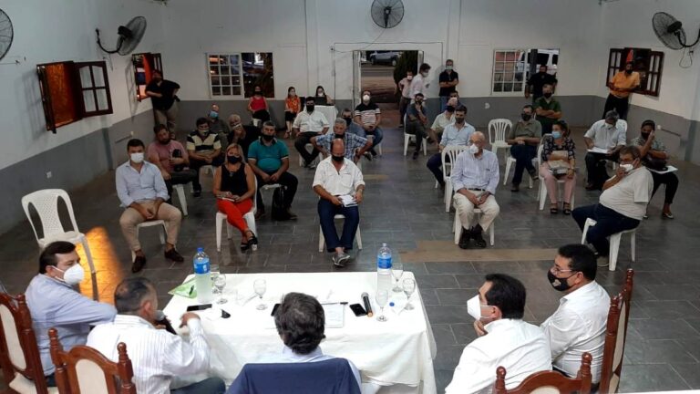 Santa Rosa: la Mesa Forestal de Corrientes debatió sobre la disponibilidad de rollos de madera en la región