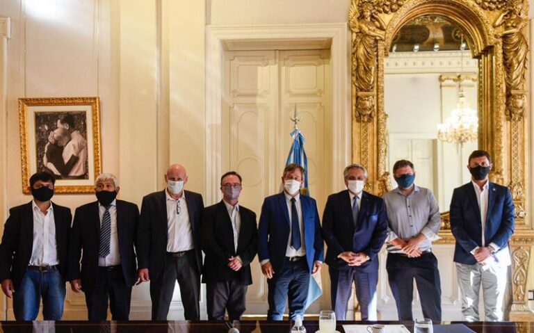 Incendios forestales en la Patagonia: intendentes de la Comarca Andina se reunieron con Alberto Fernández y recibirán ayuda para asistir a las familias afectadas