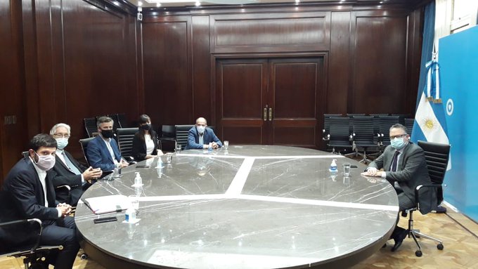 Kulfas con madereros: desde FAIMA plantearon la preocupación por la exportación de rollizos sin procesar