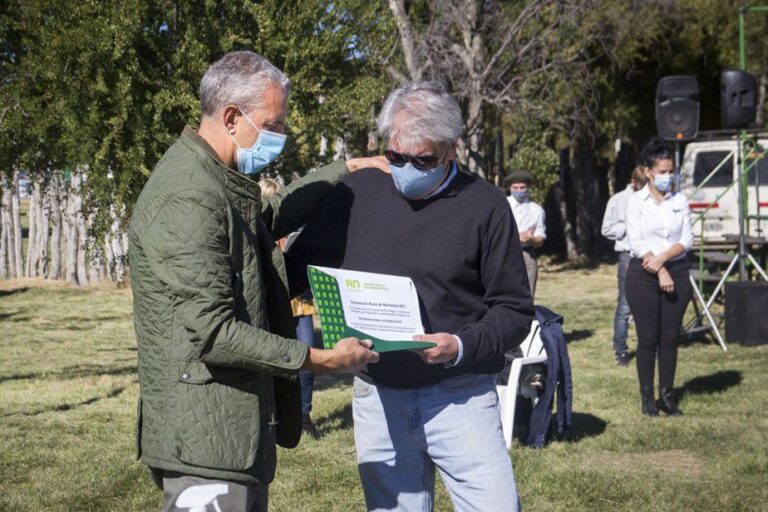 Río Negro: gobierno provincial entregó fondos para financiar compra de maquinaria forestal