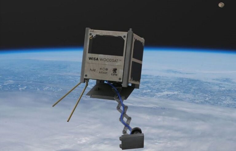 WISA WOODSAT TM, el primer satélite de madera fue presentado en forma virtual desde la finlandesa UPM Plywood