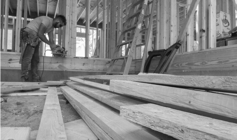 EEUU: Los precios de la madera están cayendo después de un incremento de más de un 350% en el último año, pero aún no son tan bajos como antes de COVID-19