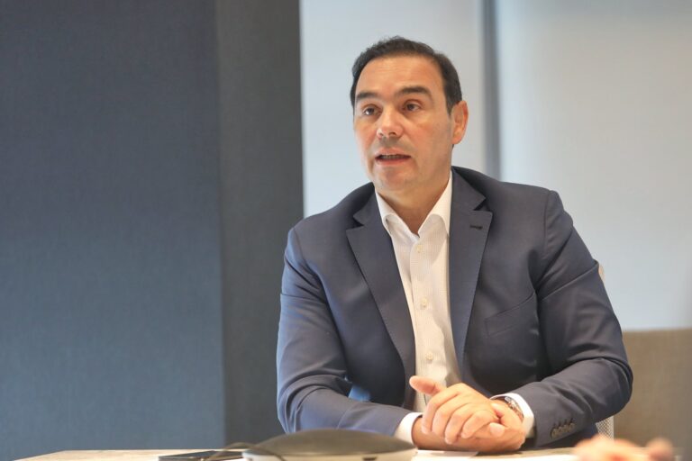 Corrientes en llamas: el gobernador Gustavo Valdés reconoce que los feroces incendios son un «desastre» y solo se esperan lluvias para aliviar la tragedia