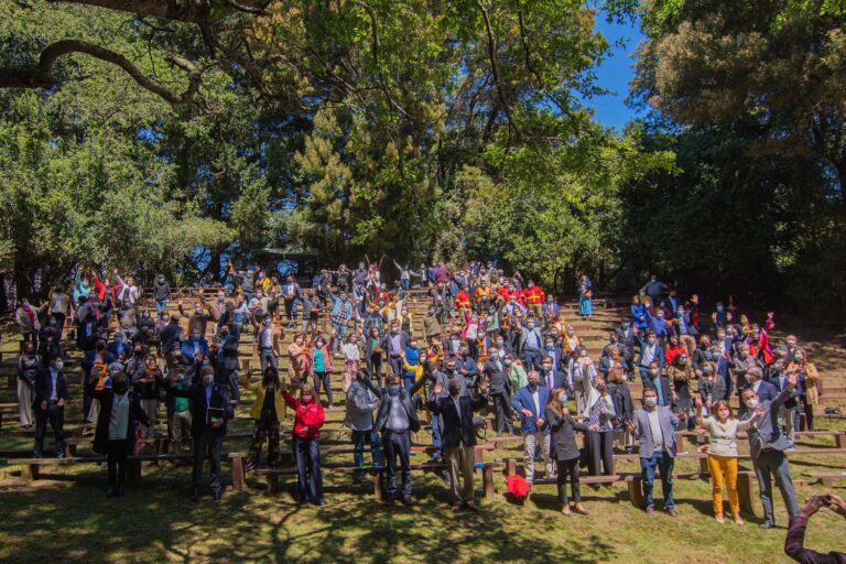 En Chile reconocieron a cerca de 40 trabajadores y vecinos por su aporte a la sustentabilidad foresto-industrial