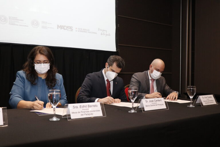 Paraguay pone en marcha la alianza público-privada de Finanzas Sostenibles