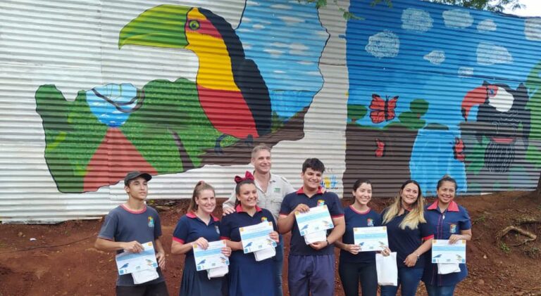 PINDO SA promovió el primer concurso de Arte Urbano: participaron 8 establecimientos y 75 estudiantes