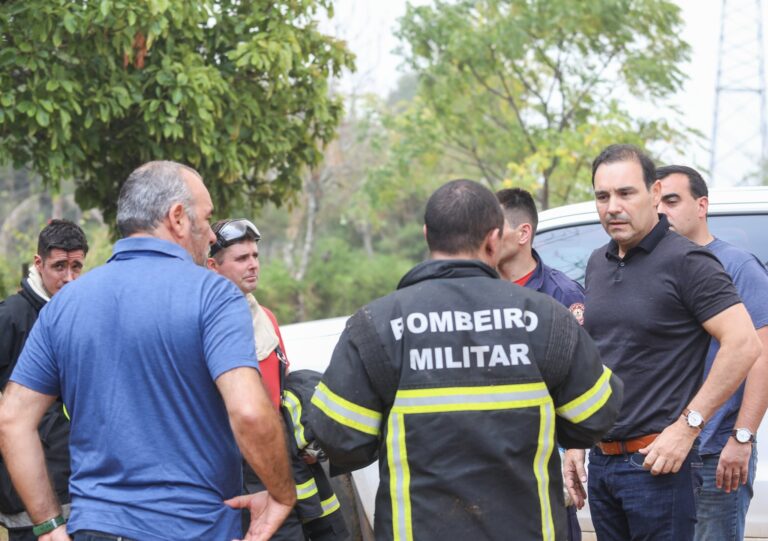 Corrientes en llamas: fuertes vientos complican aún más la situación en Santo Tomé, hay evacuados  y cortaron tramos de la Ruta Nacional 14