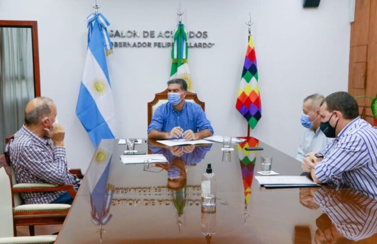 Chaco: empresa maderera analiza inversión que permitirá aumentar la capacidad de construcción de viviendas con madera nativa