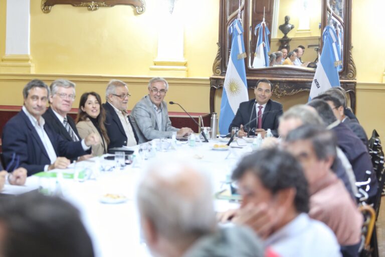 Corrientes | Gobierno provincial creará cinco nuevas brigadas contra incendios rurales, incorporarán 250 personas para el combate e impulsarán nueva ley de Manejo de Fuego