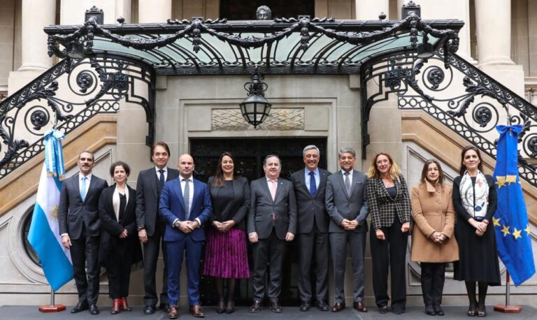 La Comisión Mixta Argentina – Unión Europea potencian su agenda de cooperación y diálogo interregional.