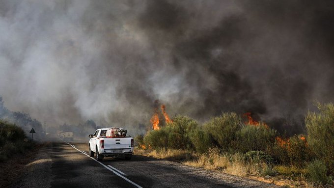 Incendios en España | Murió un pastor de 69 años y un bombero forestal, y hay personas desparecidas en Castilla y León