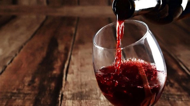 Vino&Madera | La historia de la enóloga argentina que elabora el primer vino Malbec con madera de Lenga