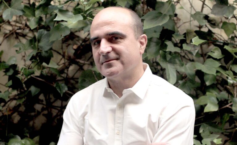 Entrevista al arquitecto ecológico Vicente Guallart en Chile: «La madera evita la emisión de CO2 en la construcción y, a la vez, impulsa la industria local a través de la economía circular»