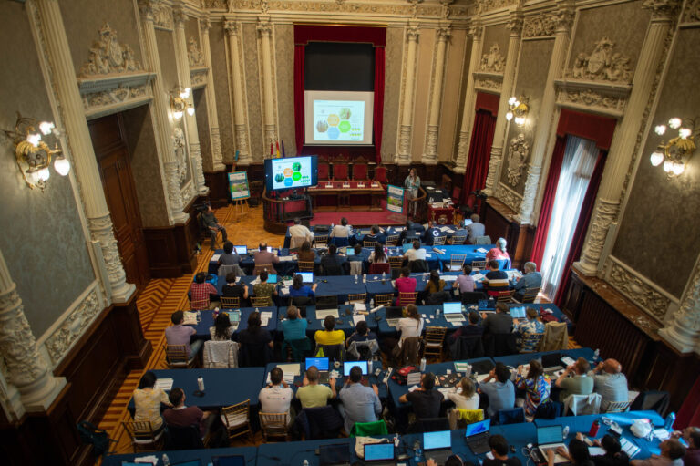 IA para mejorar la gestión sostenible de los ecosistemas forestales, en la agenda de un centenar de científicos de todo el mundo