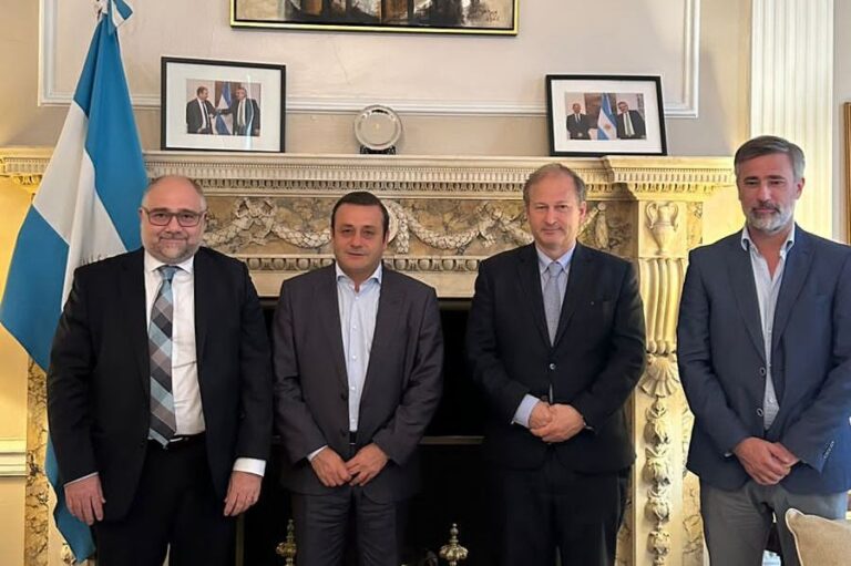 Con la promoción de la madera y potencial de proyectos de mercado de carbono, una delegación de Misiones lleva una estratégica agenda de reuniones en Nueva York