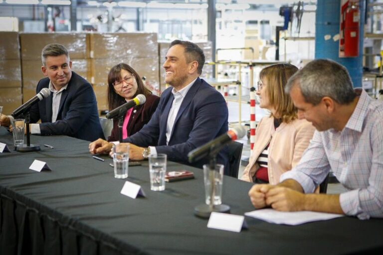El Ministerio de Ambiente y el Banco Nación crearán una línea de financiamiento para la transición ecológica en empresas