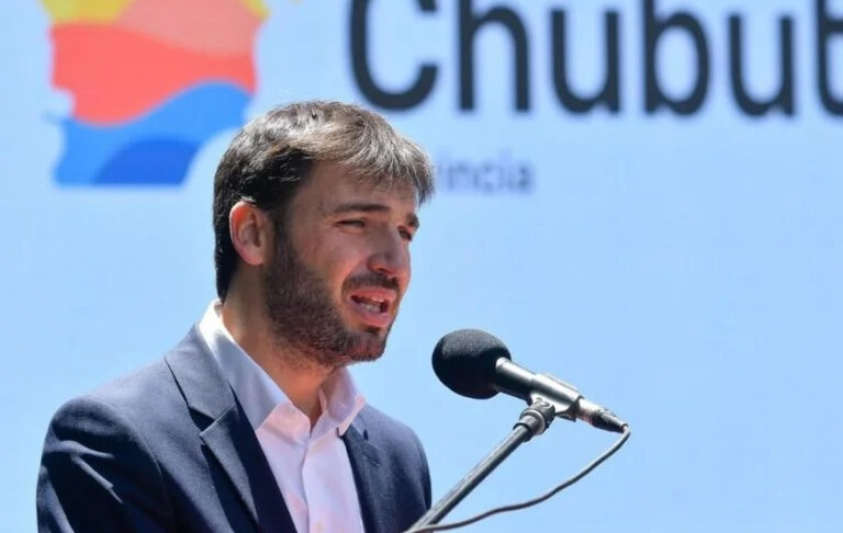 Chubut | El gobernador Ignacio Torres responsabilizó a la RAM por el incendio en el PN Los Alerces: «Lo hacen para tomar tierras»