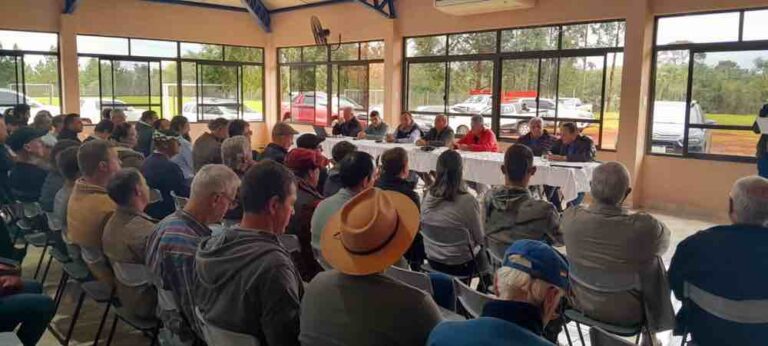 Misiones | Productores rurales solicitarán al Gobierno abrir el diálogo para revisar la ley de prohibición de aplicación de glifosato en la provincia