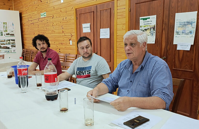 Bosques nativos, bonos de carbono y construcción con madera entre las prioridades de la agenda de PyMEs de APICOFOM