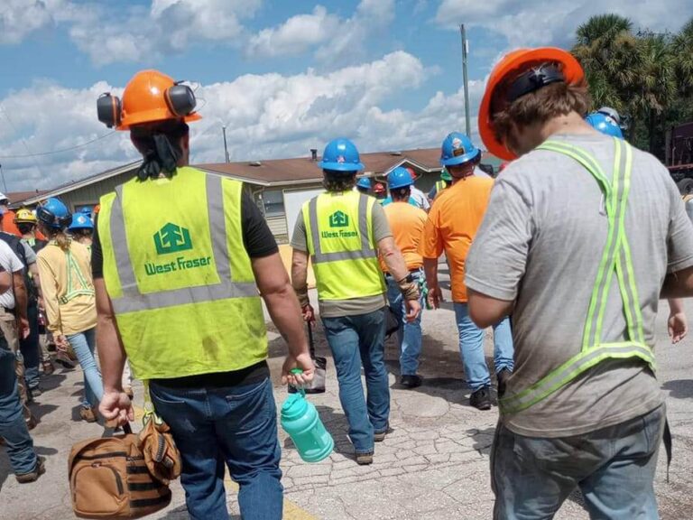 La canadiense West Fraser suspende operaciones en su aserradero de Florida por alza de costos y caída del mercado