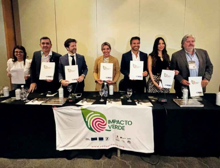 Buenos Aires | Lanzaron el Corredor Ecoturístico Capricornio en la FIT 2024 con la firma de un acuerdo interprovincial