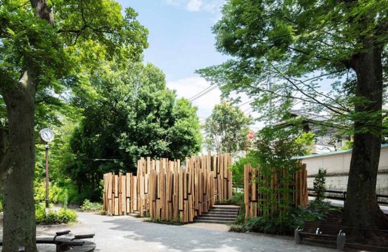 Madera con historia | La hospitalidad japonesa se refleja en el diseño de baños públicos de Kengo Kuma en Tokio