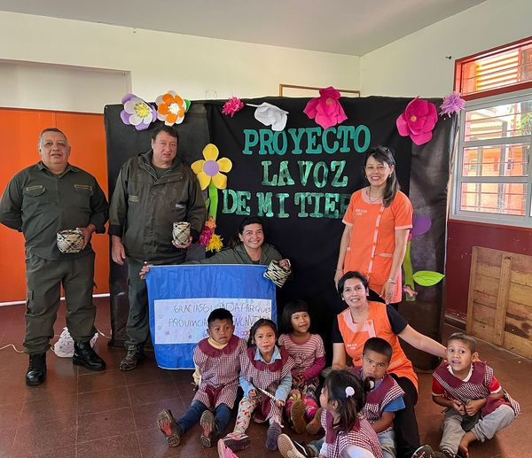 Misiones | Con charlas de educación forestal para estudiantes de la comunidad Kaaguy Poty promueven conciencia ambiental contra incendios rurales y residuos