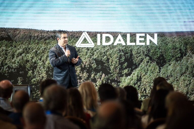 Éxito rotundo de URUFOREST 2024: una feria que impulsa la integración regional de la actividad forestal y muestra el desarrollo de la cadena foresto-industrial de Uruguay